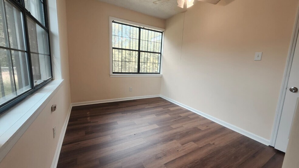 Building Photo - 2128 Early St