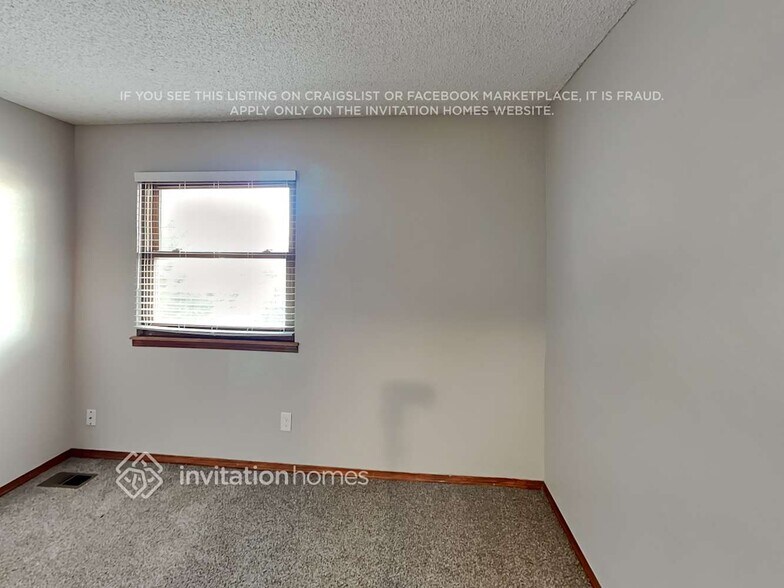 Building Photo - 11333 E Warren Ave