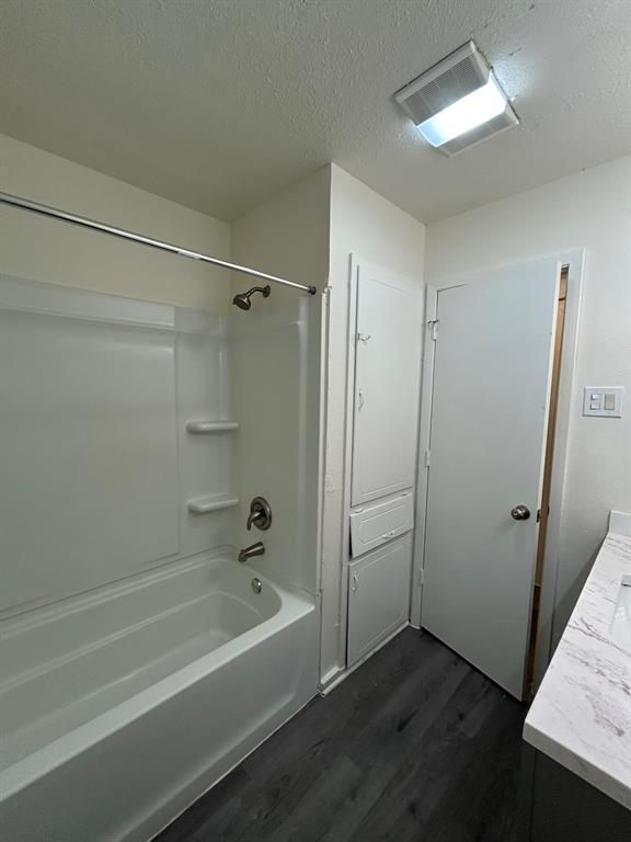 Building Photo - 3601 Catalina Dr
