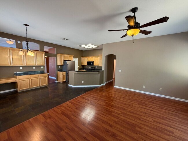 Building Photo - Beautiful Home in Cresleigh Ranch Village