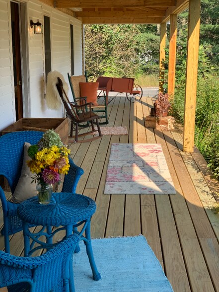 Building Photo - 3 Smith Hill Rd