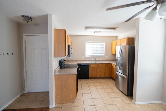 Building Photo - Perfect 3 bed/2 bath home in Johnson Ranch!