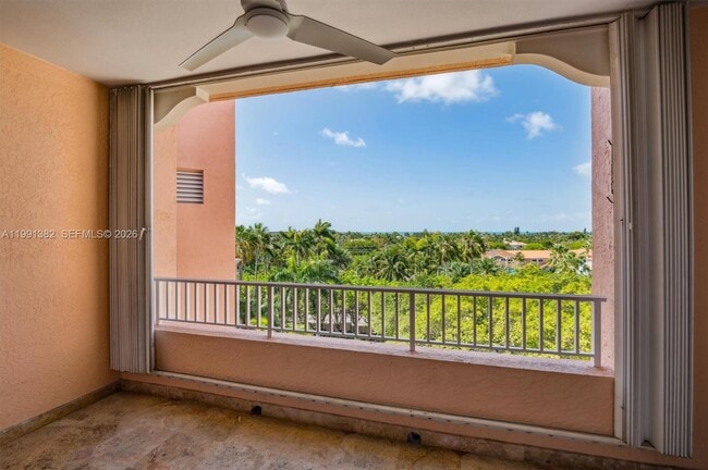 Building Photo - 733 Crandon Blvd