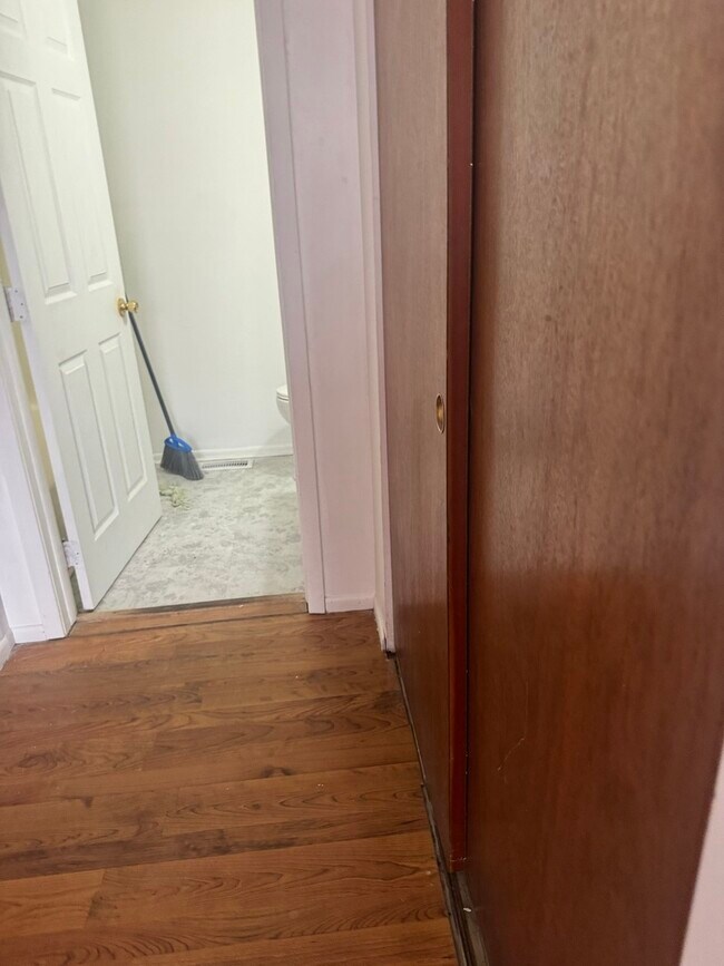 Building Photo - 2333 Windsor Ln