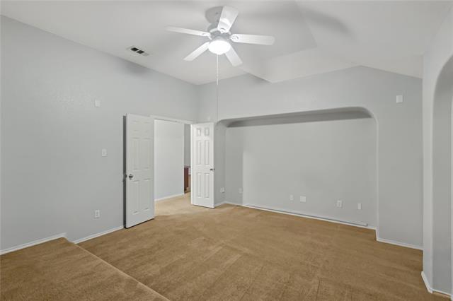 Building Photo - 932 Peach Ln