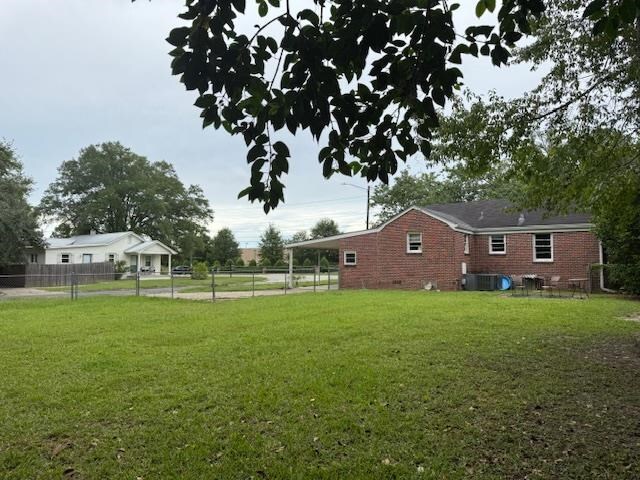 Building Photo - 1523 E Pinetree Blvd