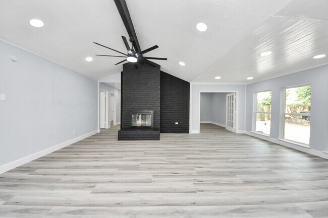 Building Photo - 9406 Vickijohn Dr