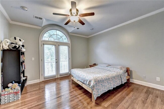 Building Photo - 645 Falls Bay Ct
