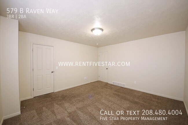 Building Photo - 579 Raven Way