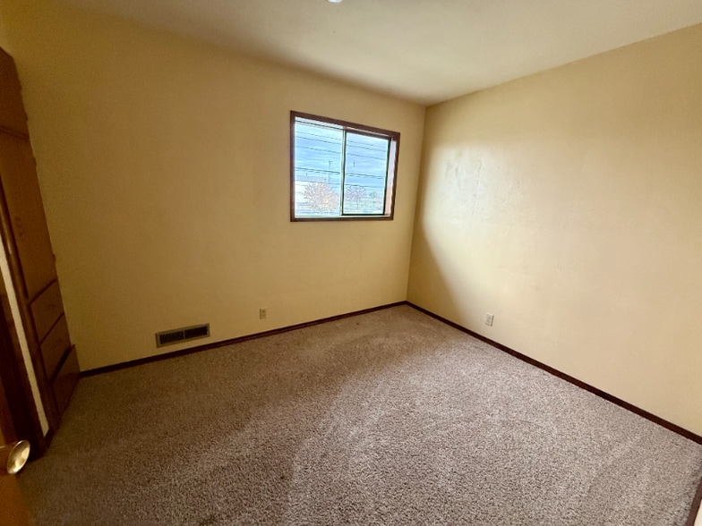 Building Photo - 565 Franklin Ct