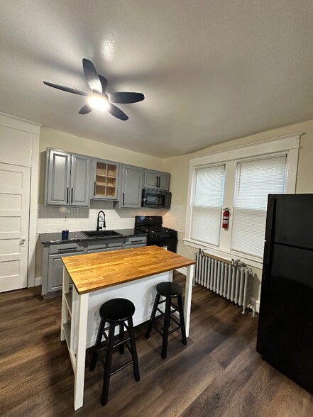 Building Photo - 6624 Jackson St