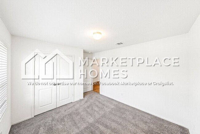 Building Photo - 3416 Pauling Loop