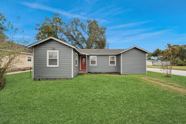 Building Photo - 6817 Anderson St