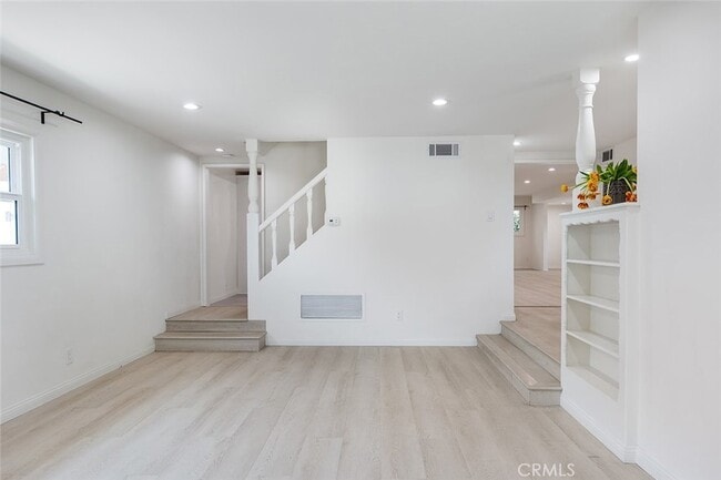 Building Photo - 3511 Paraiso Way