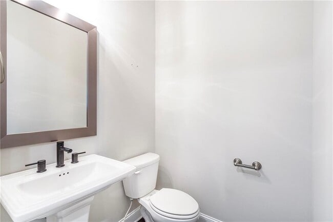 Building Photo - 150 Martin Run