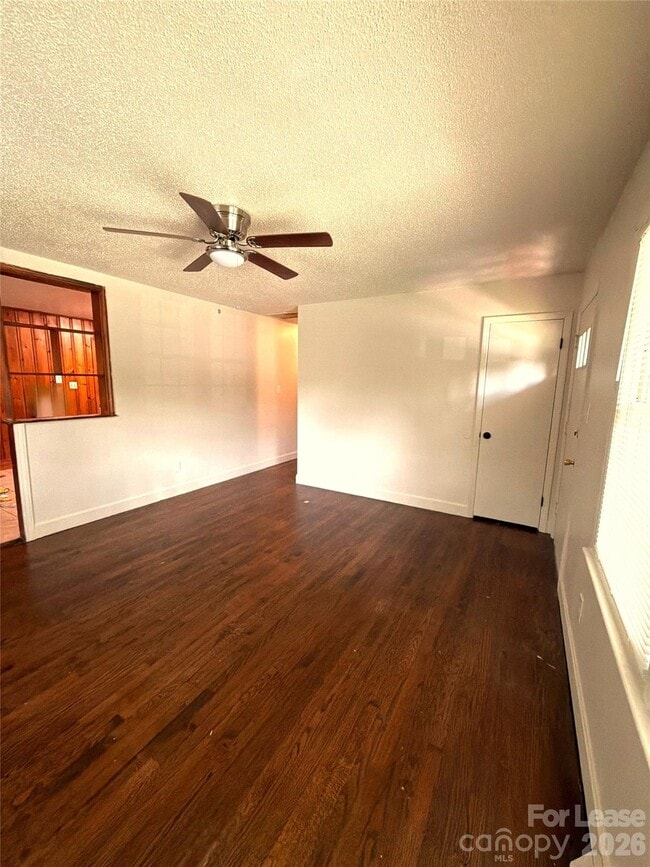 Building Photo - 4410 Brooktree Dr