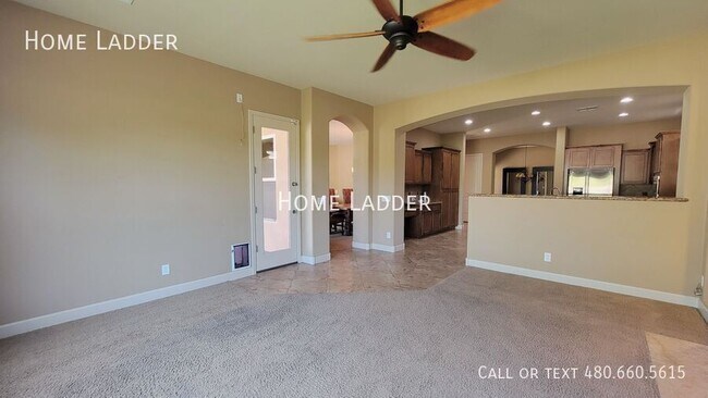 Building Photo - 1708 W Dusty Wren Dr