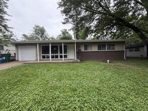 Building Photo - 410 Ridge Dr