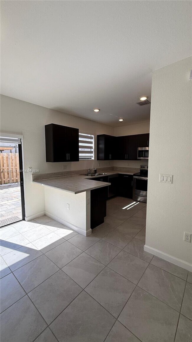 Building Photo - 11964 SW 244 Ln