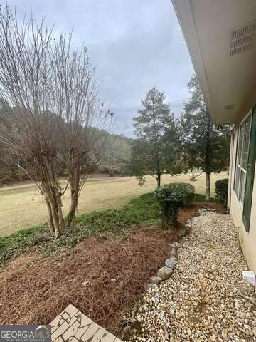 Building Photo - 242 Ebenezer Church Rd