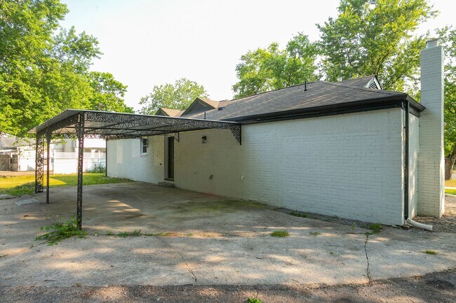 Building Photo - 1229 Berwick Trail