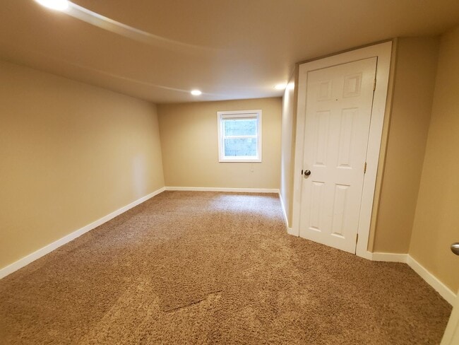 Building Photo - 2717 S Fruitland