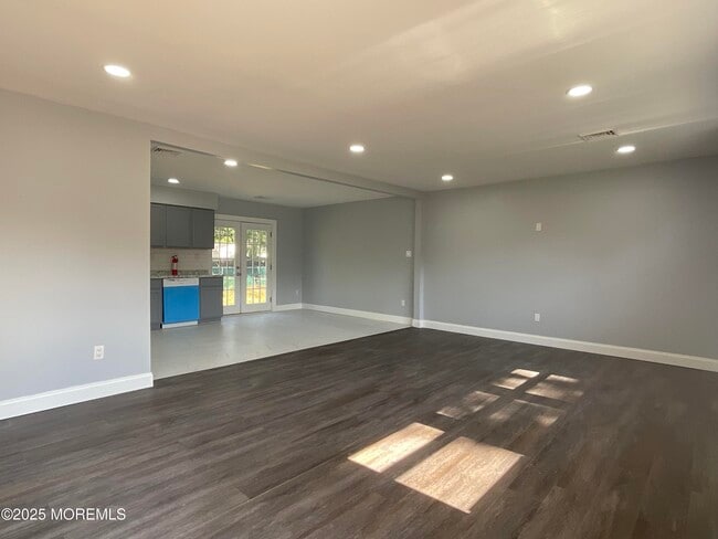 Building Photo - 208 Wichita Trail