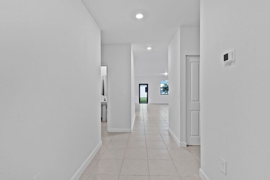 Building Photo - 11947 SW 241st Ter