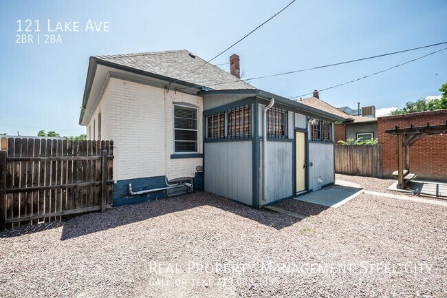 Building Photo - 121 Lake Ave
