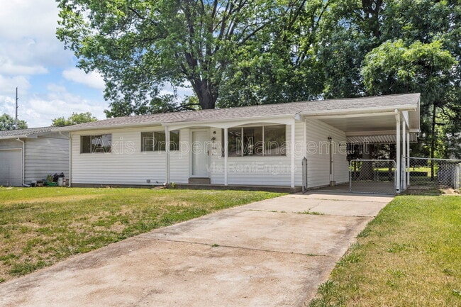 Building Photo - 906 Chula Dr