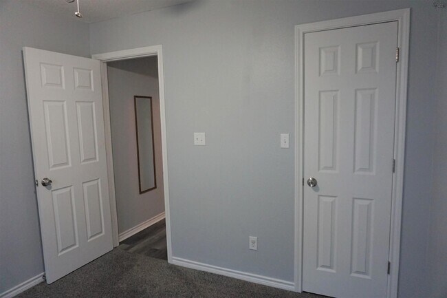 Building Photo - 5216 Brookwood Dr