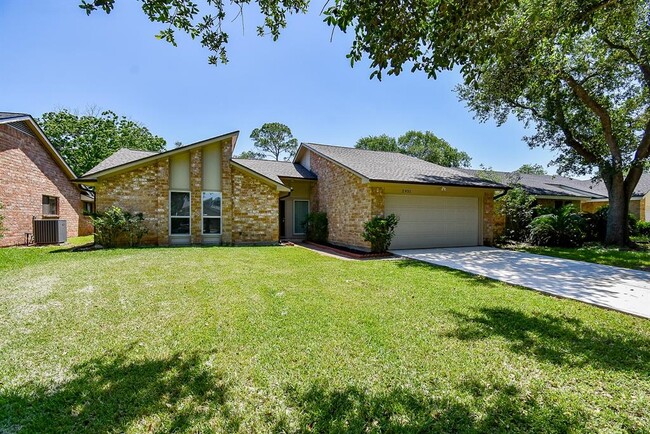 Primary Photo - 2931 Jenny Dr