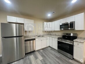 Building Photo - 308 S Third Street-Apartment 3
