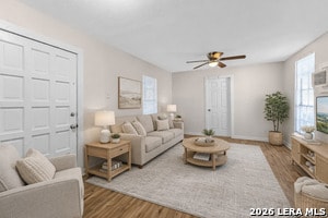 Building Photo - 827 W Rosewood Ave