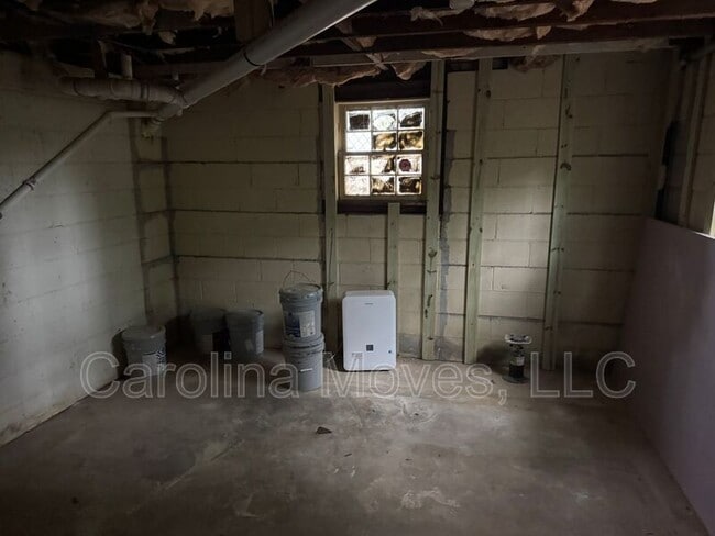 Building Photo - 710 Parkins Mill Rd