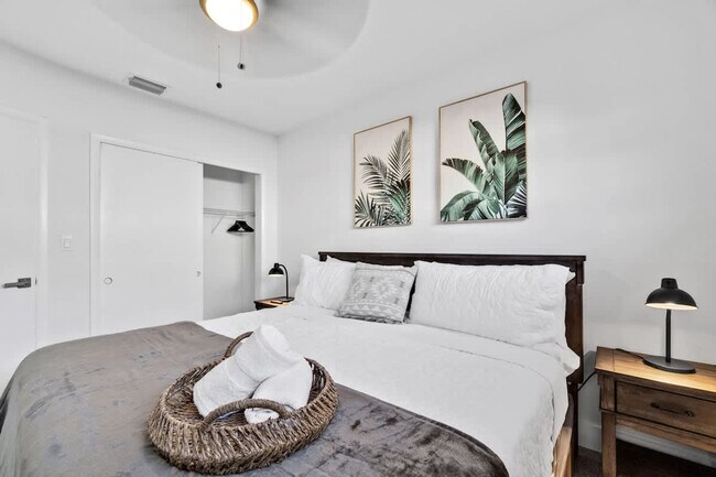 Building Photo - 6540 Park St