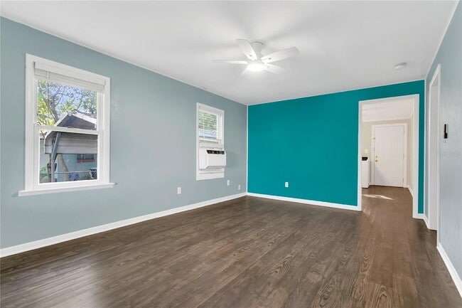 Building Photo - 1204 34th St