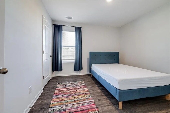 Building Photo - 248 Caribbean Village Dr