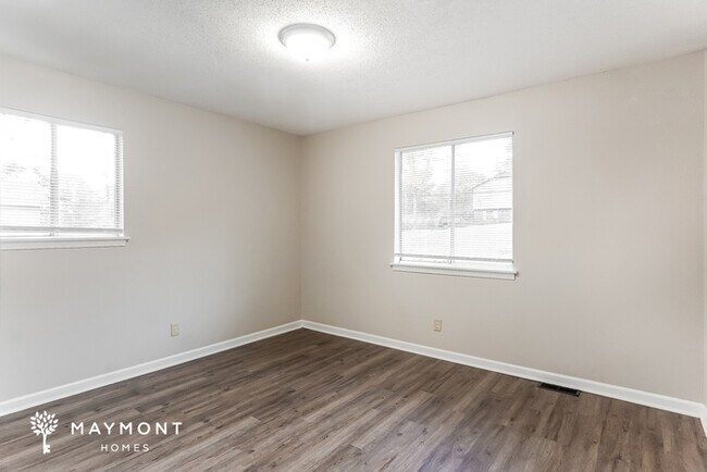 Building Photo - 311 13th Pl