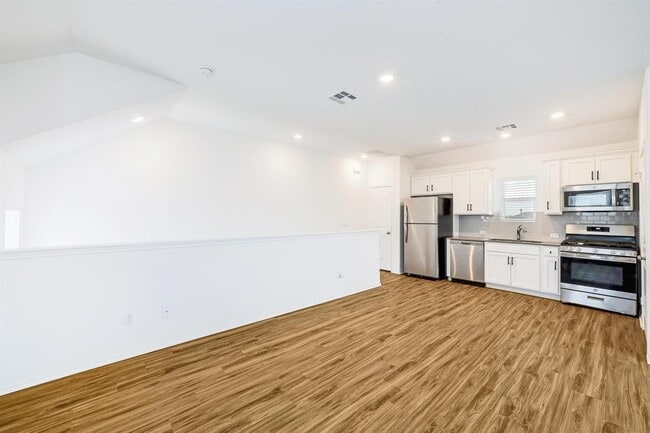 Building Photo - 200 Philomena Dr.