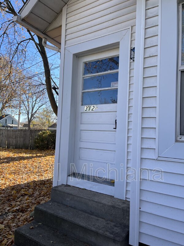 Building Photo - 312 Harrison St