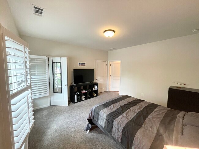 Downstairs Bedroom - 4697 Pine St SE