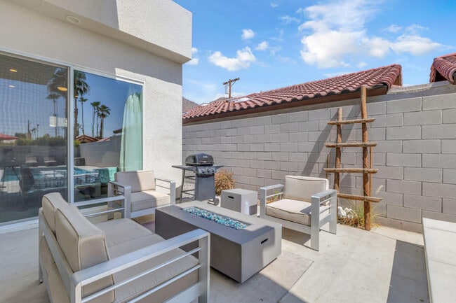 Building Photo - 51855 Avenida Juarez