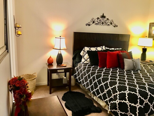 Building Photo - 67392 S Chimayo Dr