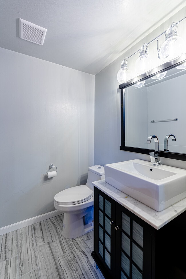 Powder Room - 3525 120th Ave SE