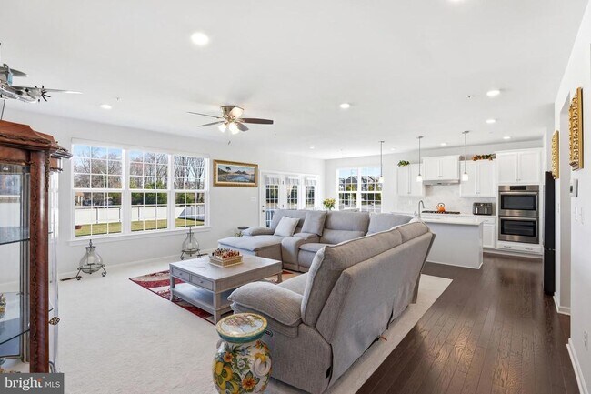 Building Photo - 6702 Savannah Dr