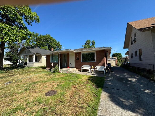 Building Photo - 47 E Garland Ave
