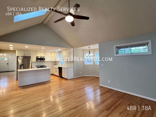 Building Photo - 5749 NE Harvest St