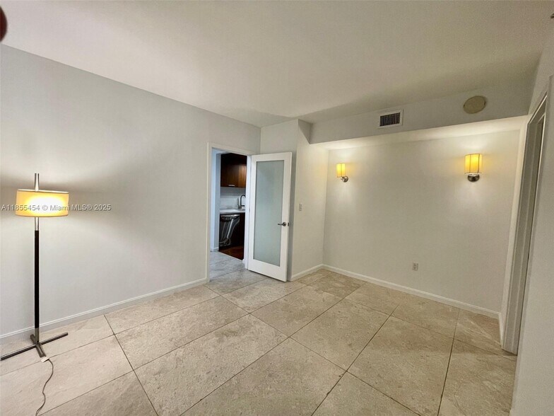 Building Photo - 50 Biscayne Blvd