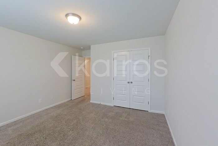 Building Photo - 247 Western Red Cedar Dr